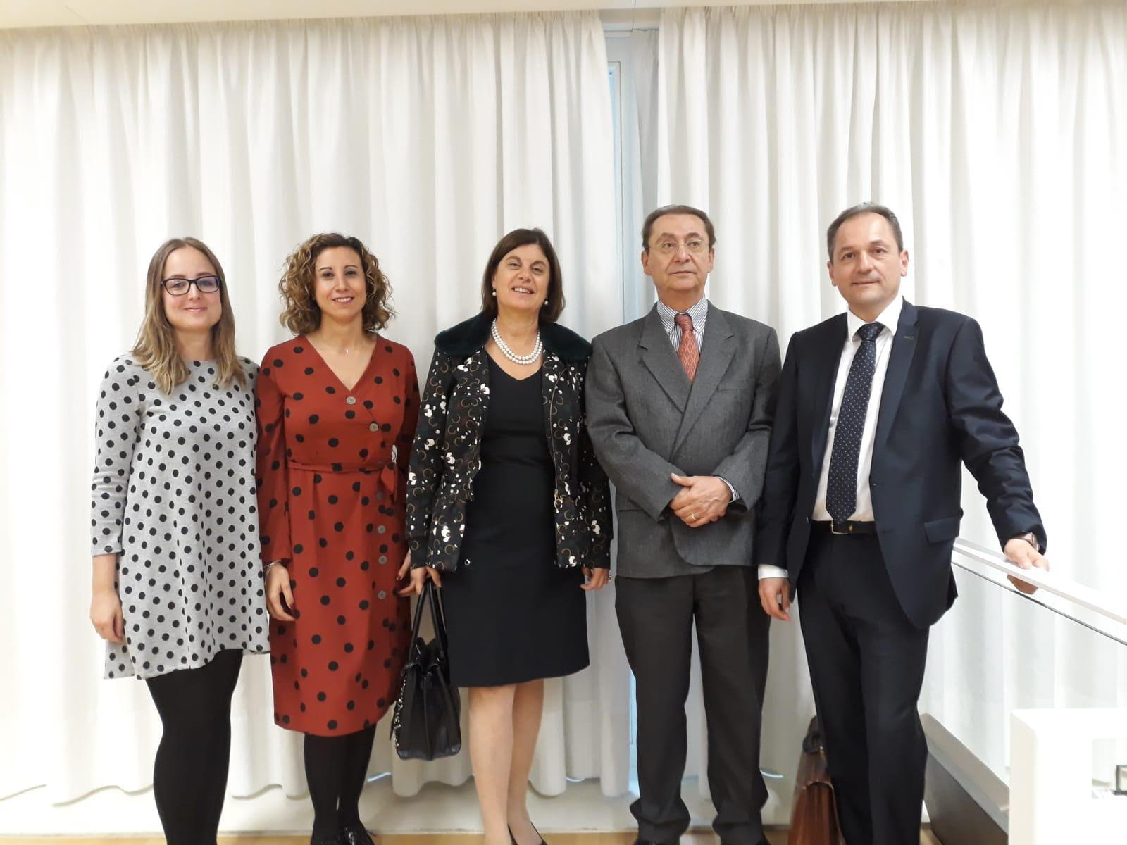 Consumir alcohol durante el embarazo aumenta el riesgo de tener un hijo con bajo peso