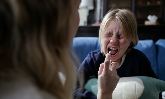 Uno de cada diez tratamientos farmacológicos que se recetan en la población pediátrica no se inician Uno de cada diez tratamientos farmacológicos que se recetan en la población pediátrica no se inician