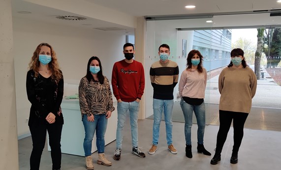 Revelan características inmunitarias específicas en casos de COVID persistente Revelan características inmunitarias específicas en casos de COVID persistente