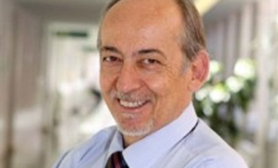 La terapia con carvedilol a largo plazo reduce la descompensación de la cirrosis y mejora la supervivencia en pacientes compensados La terapia con carvedilol a largo plazo reduce la descompensación de la cirrosis y mejora la supervivencia en pacientes compensados