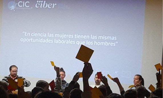 El CIC y el CIBER unen fuerzas para acercar la ciencia a las adolescentes en el 11F