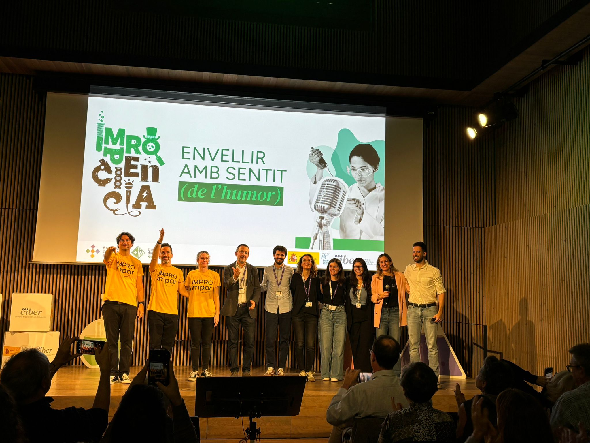 El humor y la ciencia comparten escenario en ImproCiencia para reflexionar sobre el envejecimiento